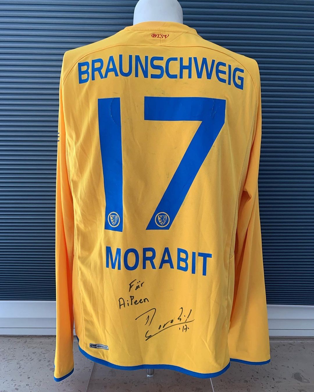 Eintracht Braunschweig 2009-10 Home Kit