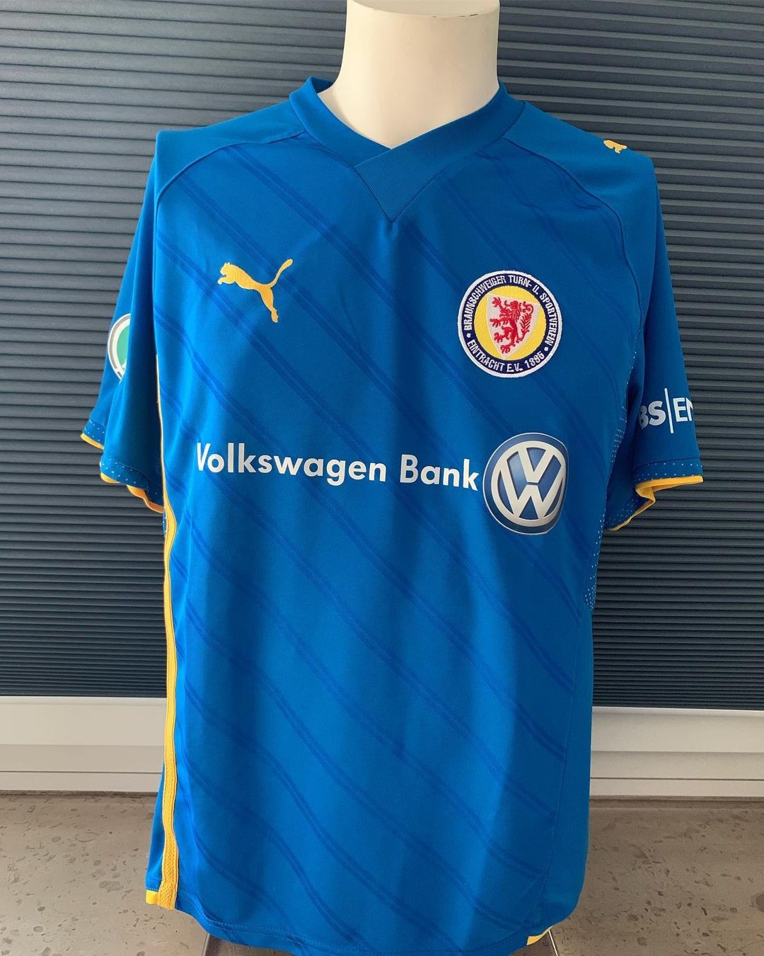 Eintracht Braunschweig 2009-10 Away Kit