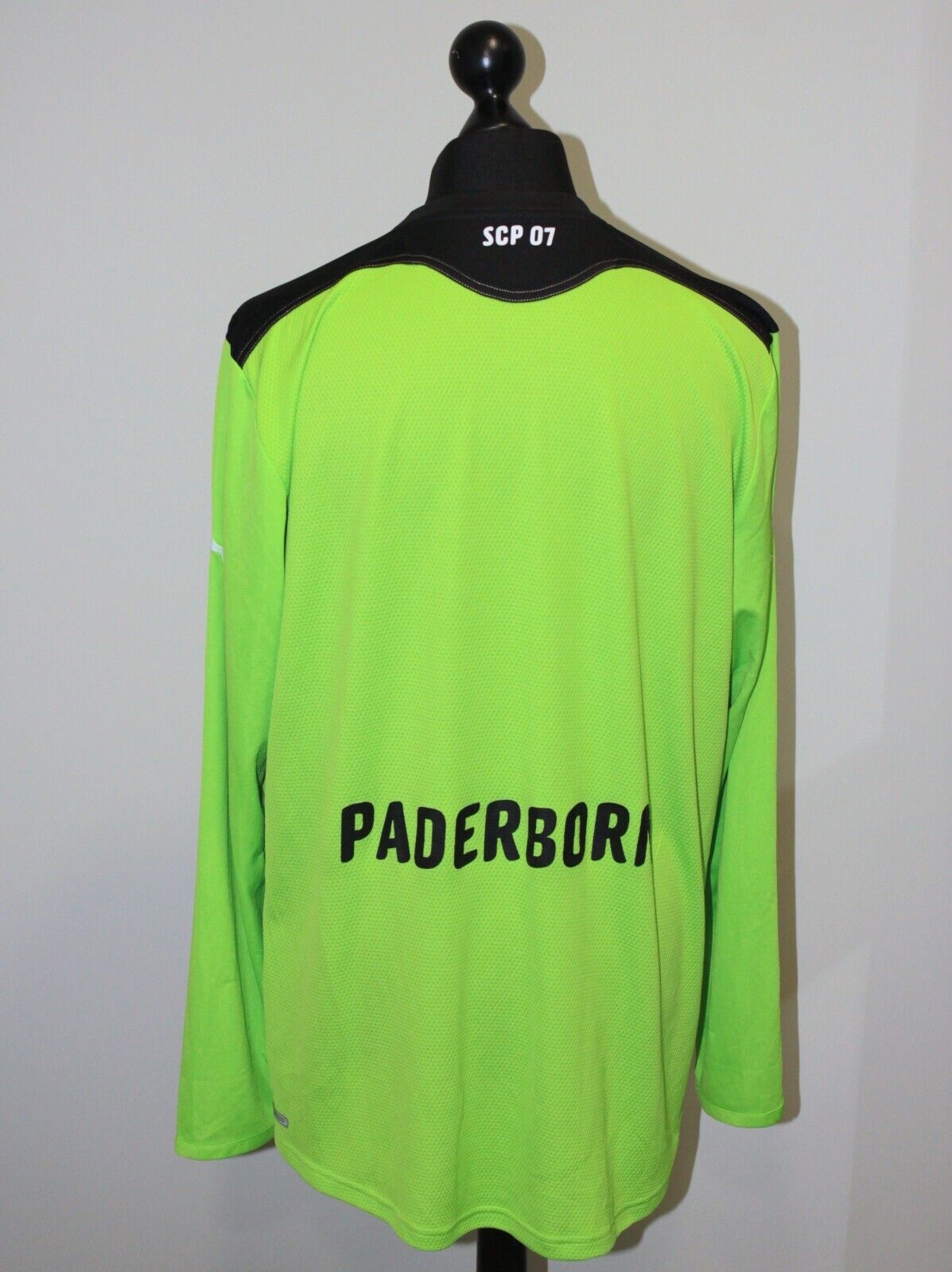 SC Paderborn 2011-12 GK 1 Kit