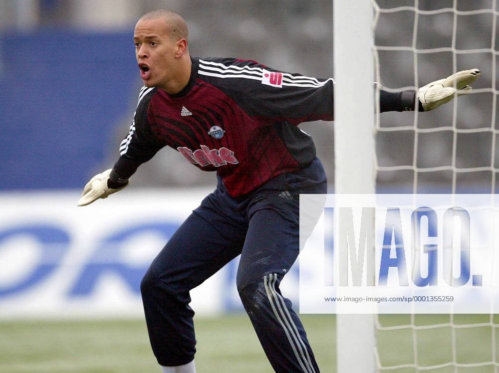 SC Paderborn 2004-05 GK 1 Kit