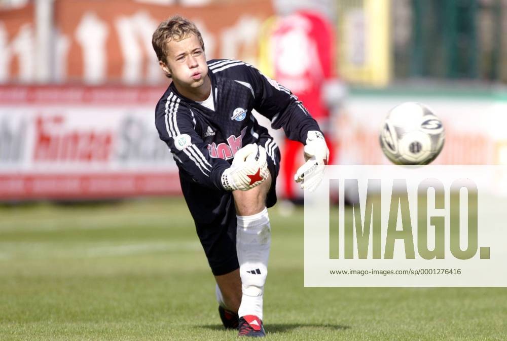 SC Paderborn 2004-05 GK 2 Kit