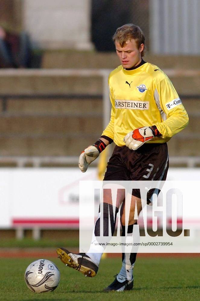 SC Paderborn 2006-07 GK 1 Kit