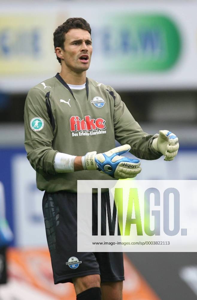 SC Paderborn 2008-09 GK 1 Kit
