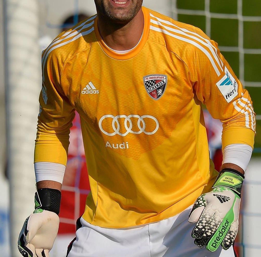 FC Ingolstadt 2014-15 GK 3 Kit