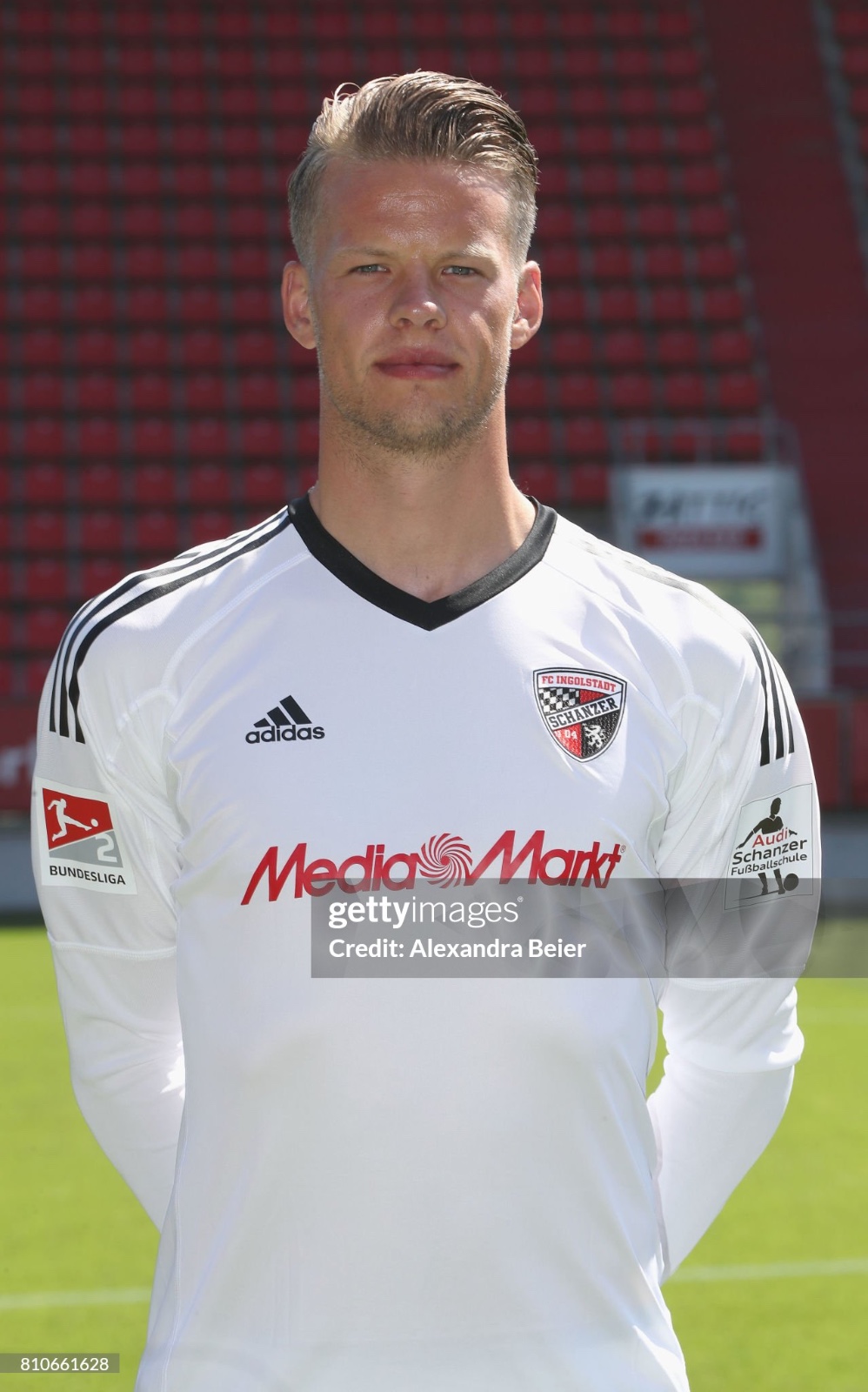 FC Ingolstadt 2017-18 GK 3 Kit