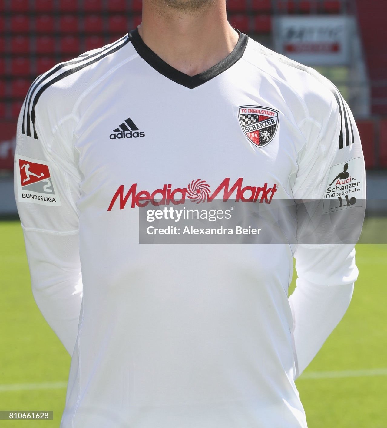 FC Ingolstadt 2017-18 GK 3 Kit