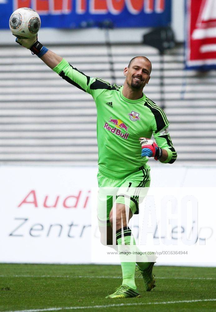 RB Leipzig 2013-14 GK Away Kit