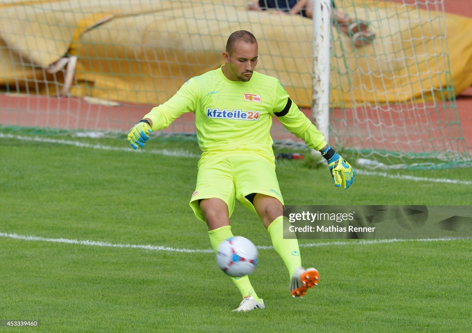 Union Berlin 2014-15 GK 1 Kit