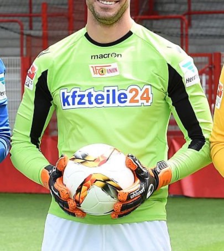 Union Berlin 2015-16 GK 3 Kit