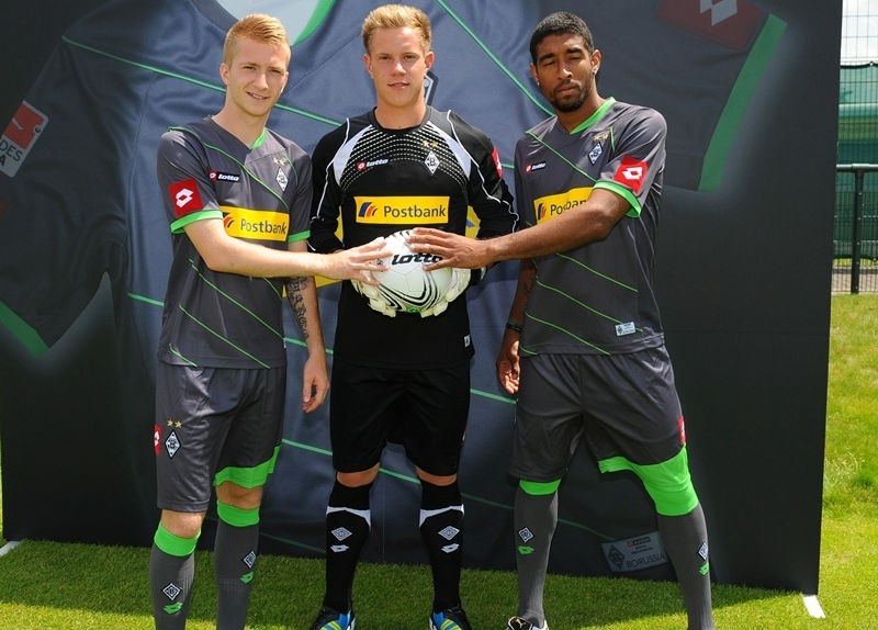 Borussia Mönchengladbach 2011-12 Away Kit