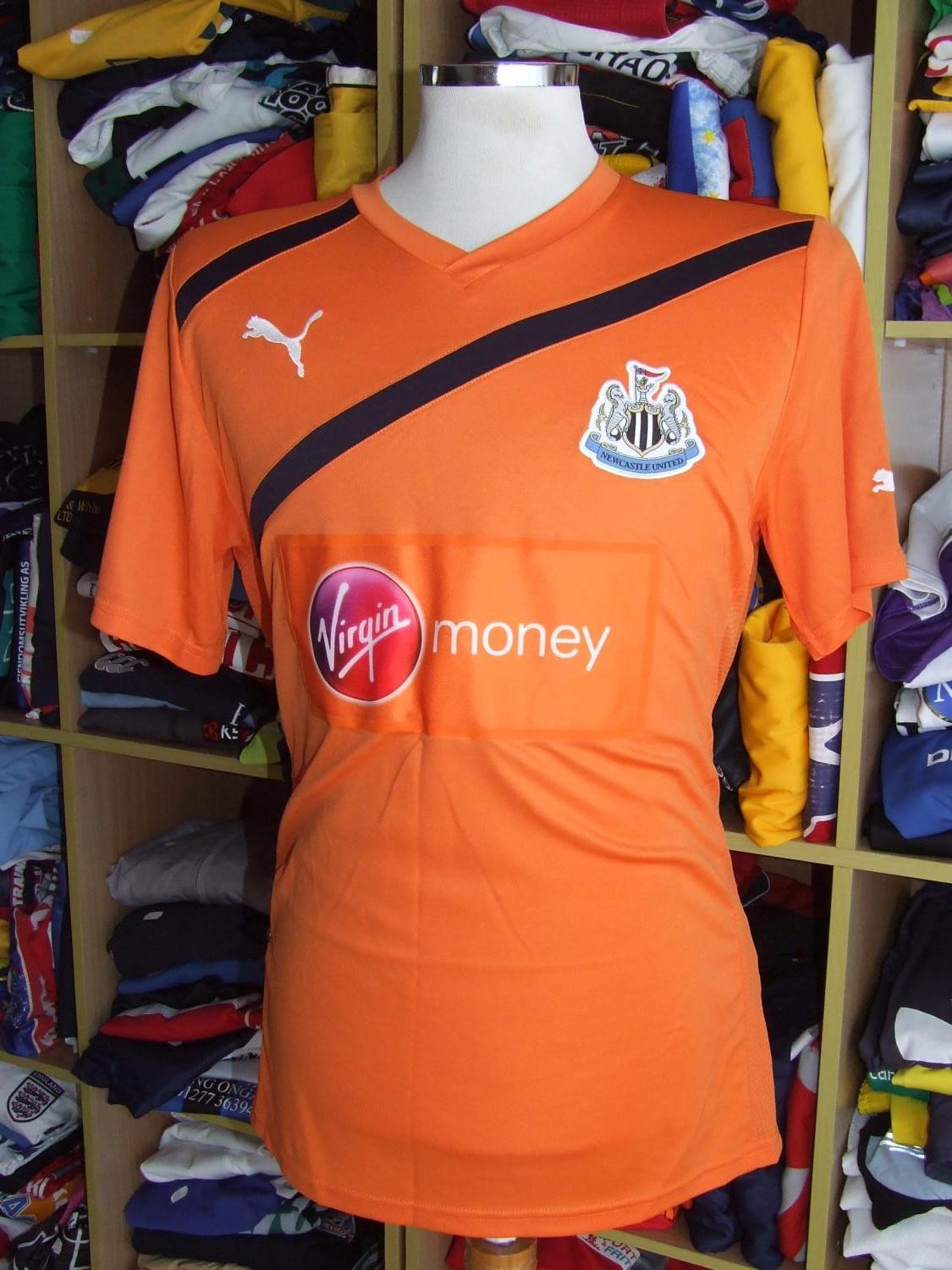 Newcastle United 2011-12 Away V2 Kit
