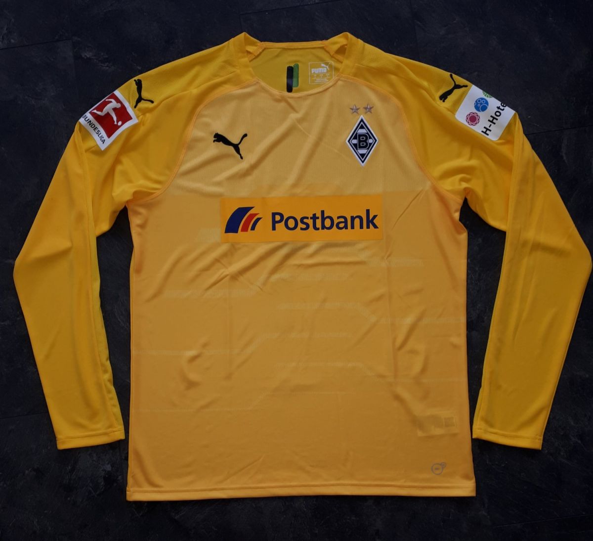 Borussia Mönchengladbach 2018-19 GK Away Kit