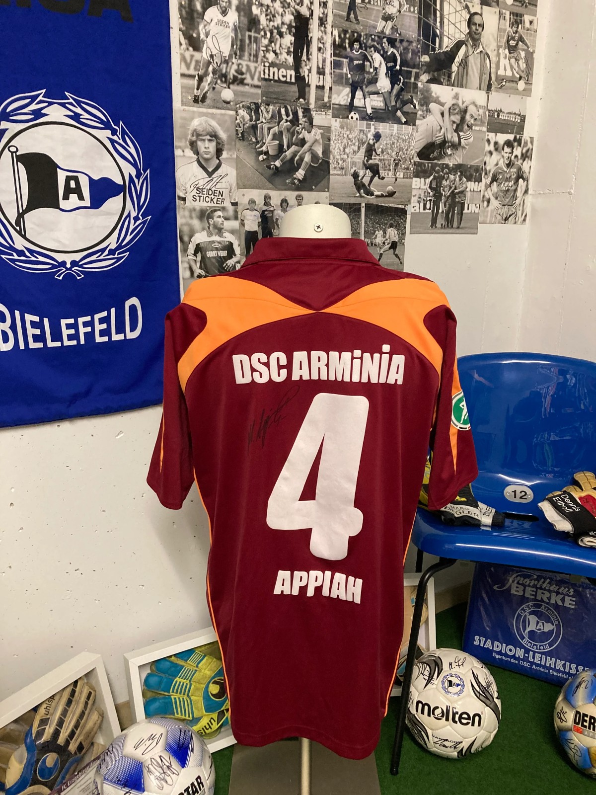 Arminia Bielefeld 2011-12 Third Kit