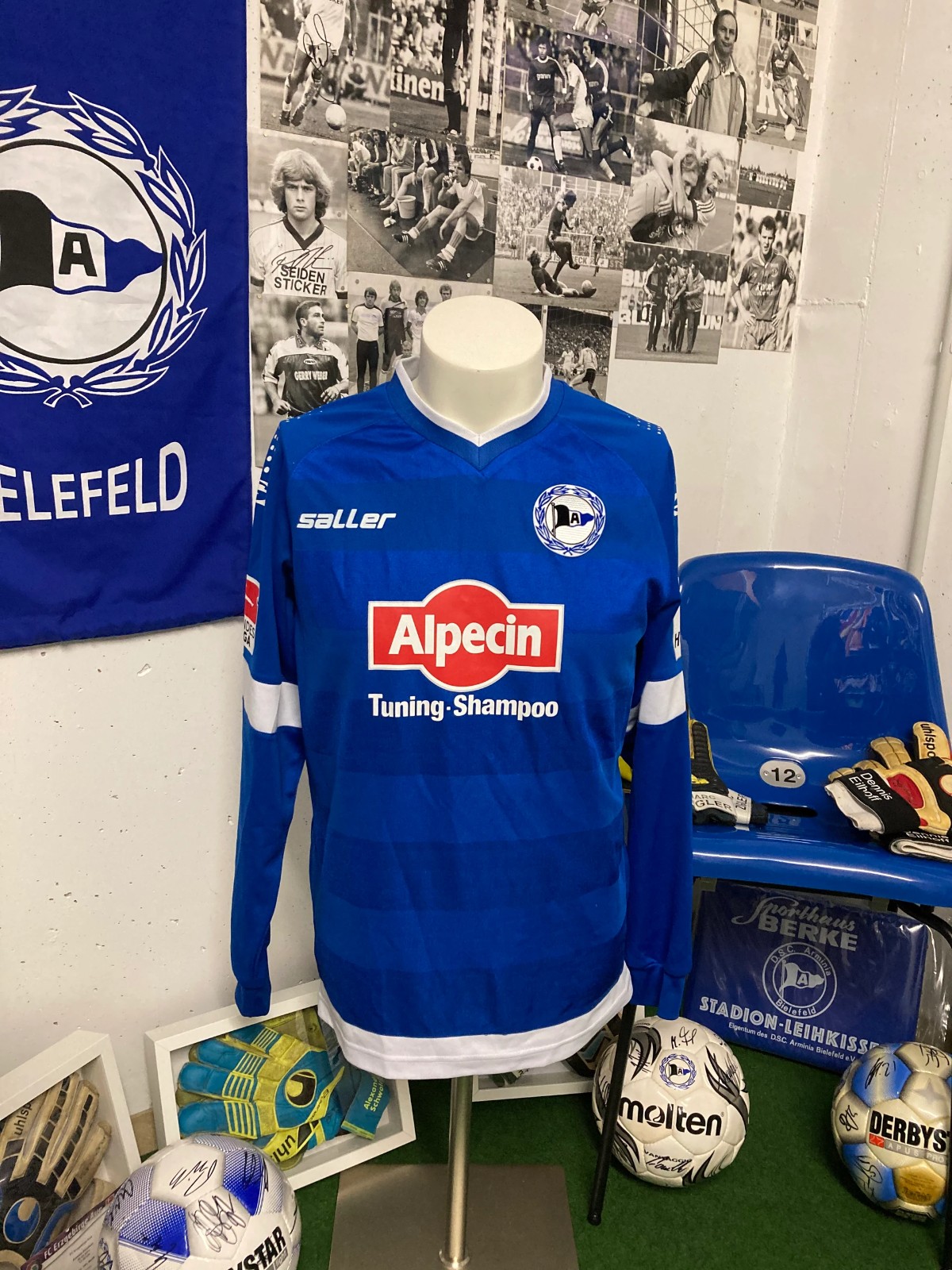 Arminia Bielefeld 2013-14 Home V4 Kit