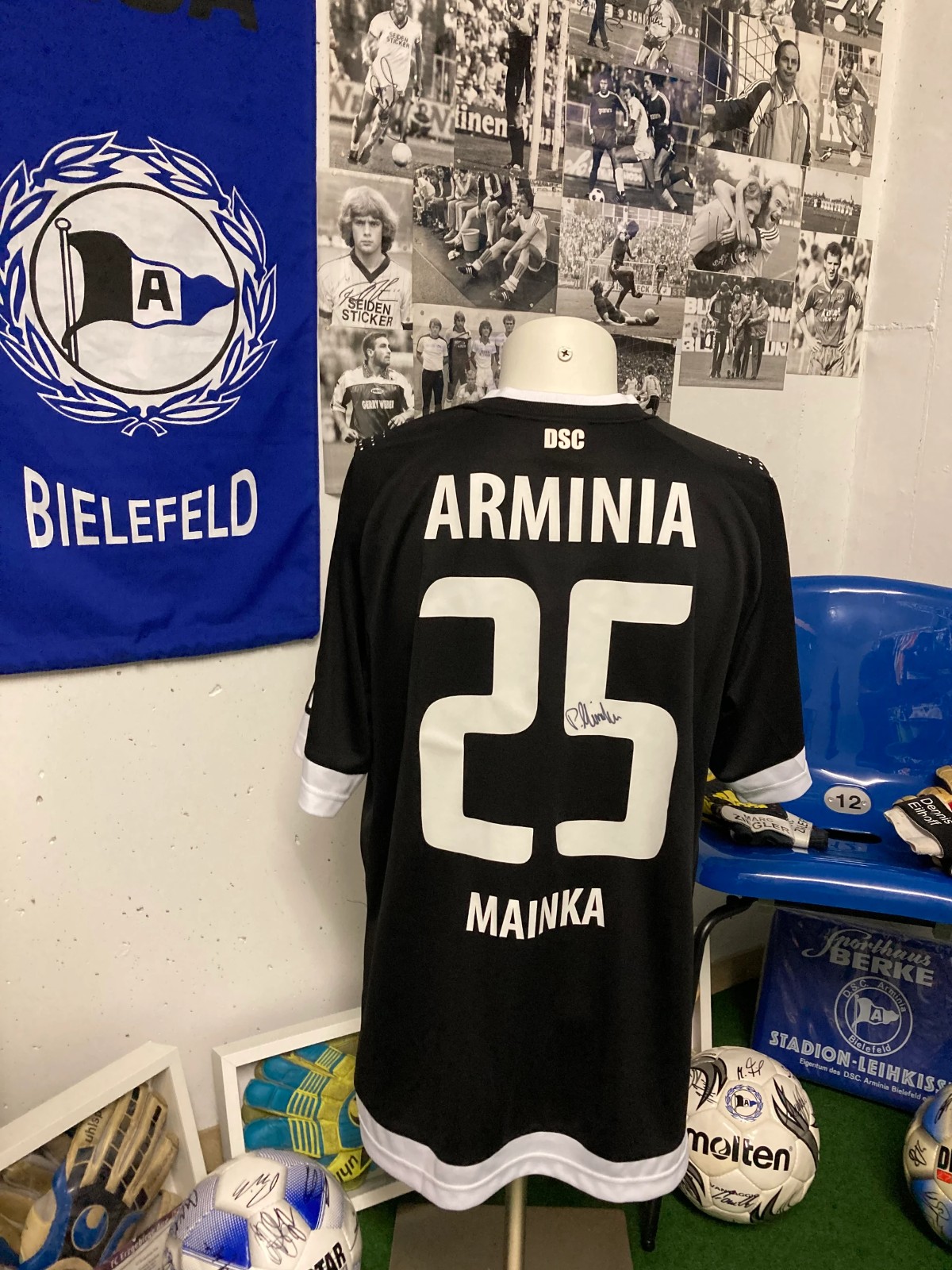 Arminia Bielefeld 2013-14 Third V2 Kit