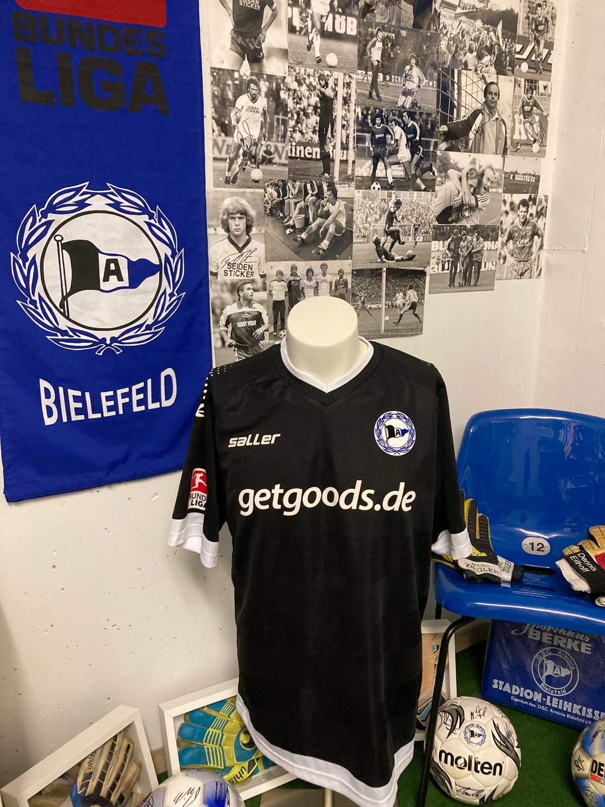 Arminia Bielefeld 2013-14 Third V2 Kit