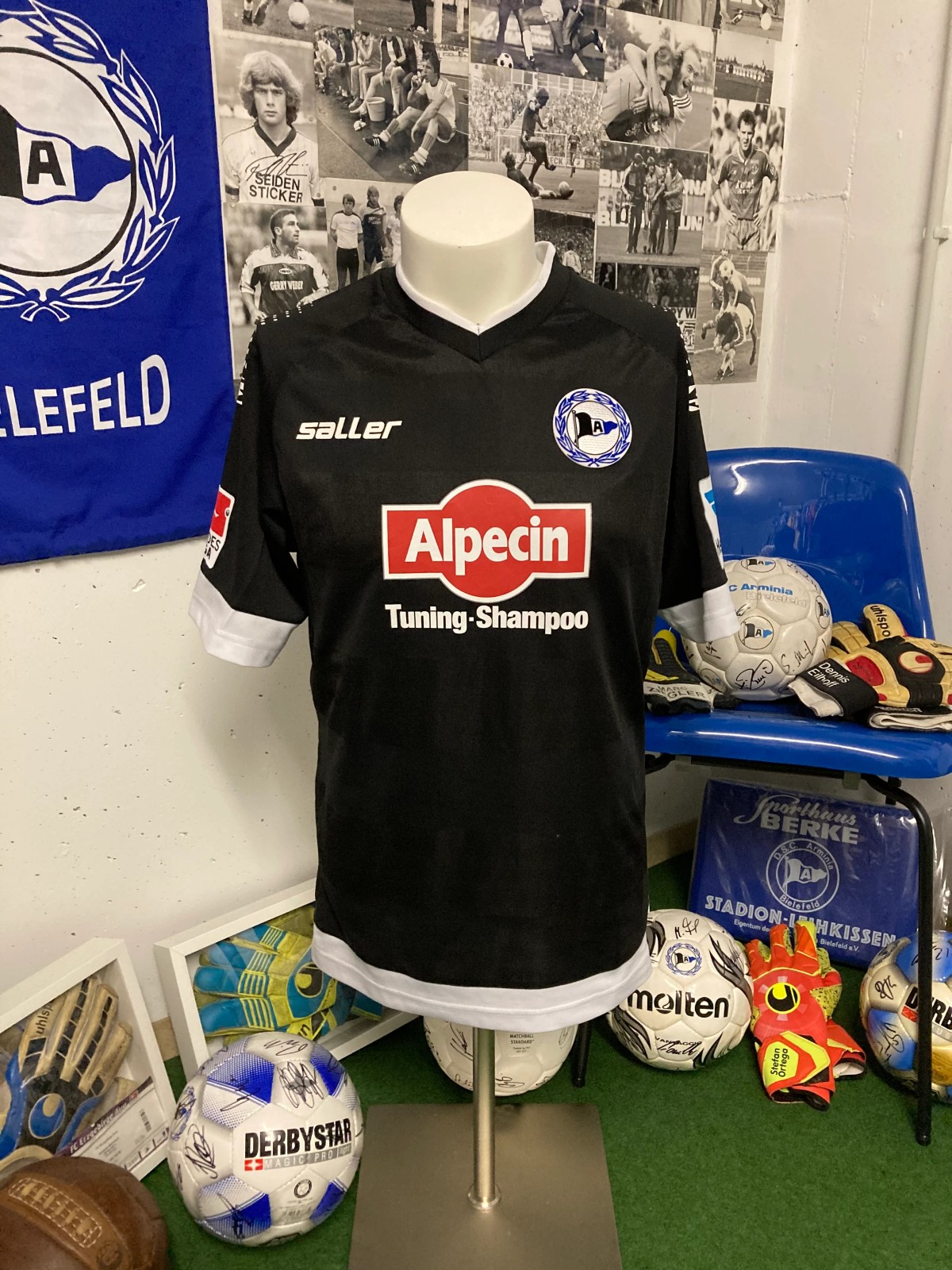 Arminia Bielefeld 2013-14 Third V3 Kit