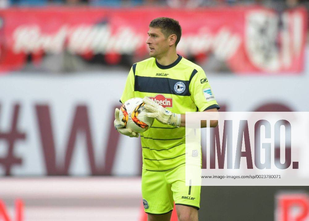 Arminia Bielefeld 2015-16 GK 1 Kit