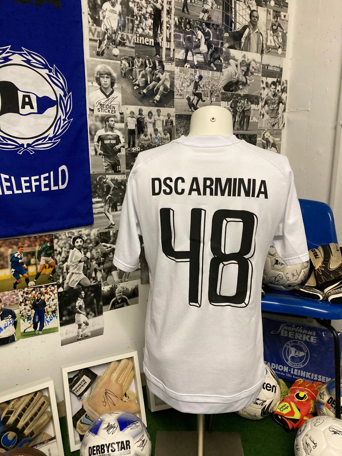 Arminia Bielefeld 2016-17 Away Kit