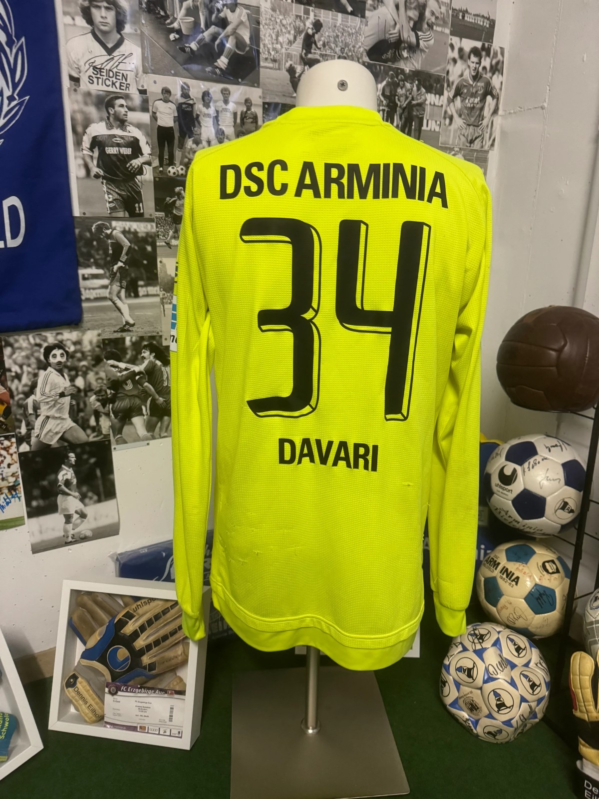 Arminia Bielefeld 2016-17 GK 1 Kit