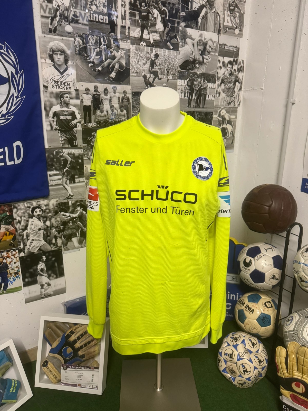 Arminia Bielefeld 2016-17 GK 1 Kit