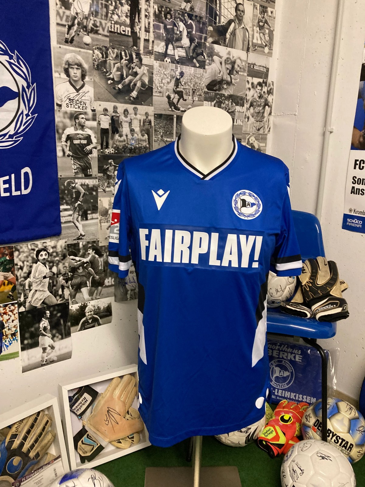 Arminia Bielefeld 2022-23 Home V2 Kit