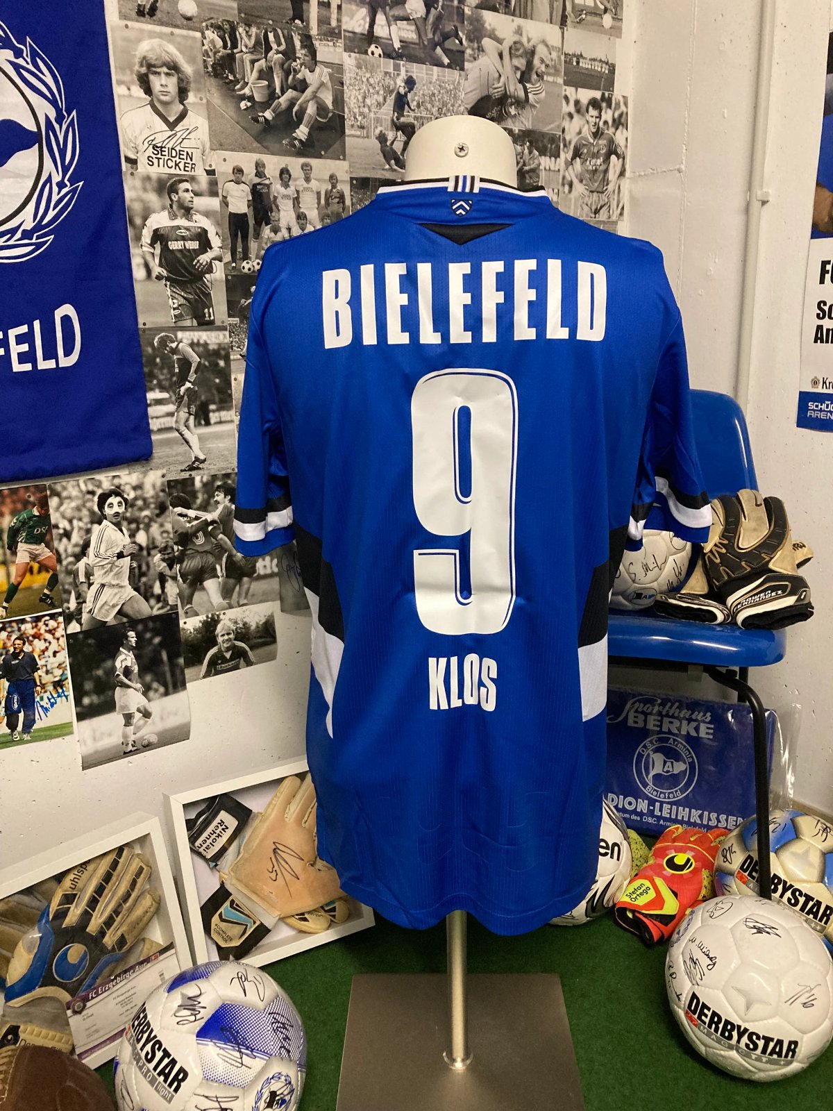 Arminia Bielefeld 2022-23 Home V3 Kit