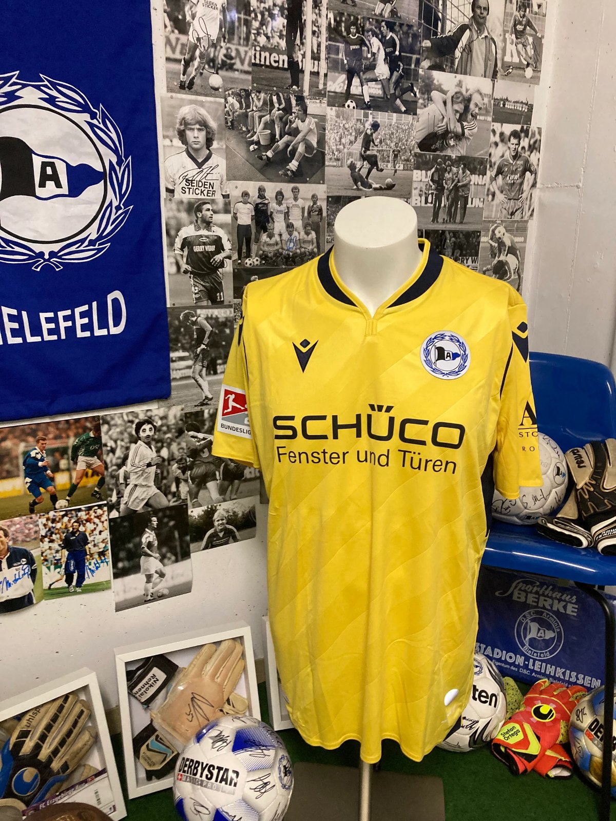 Arminia Bielefeld 2022-23 GK 2 Kit