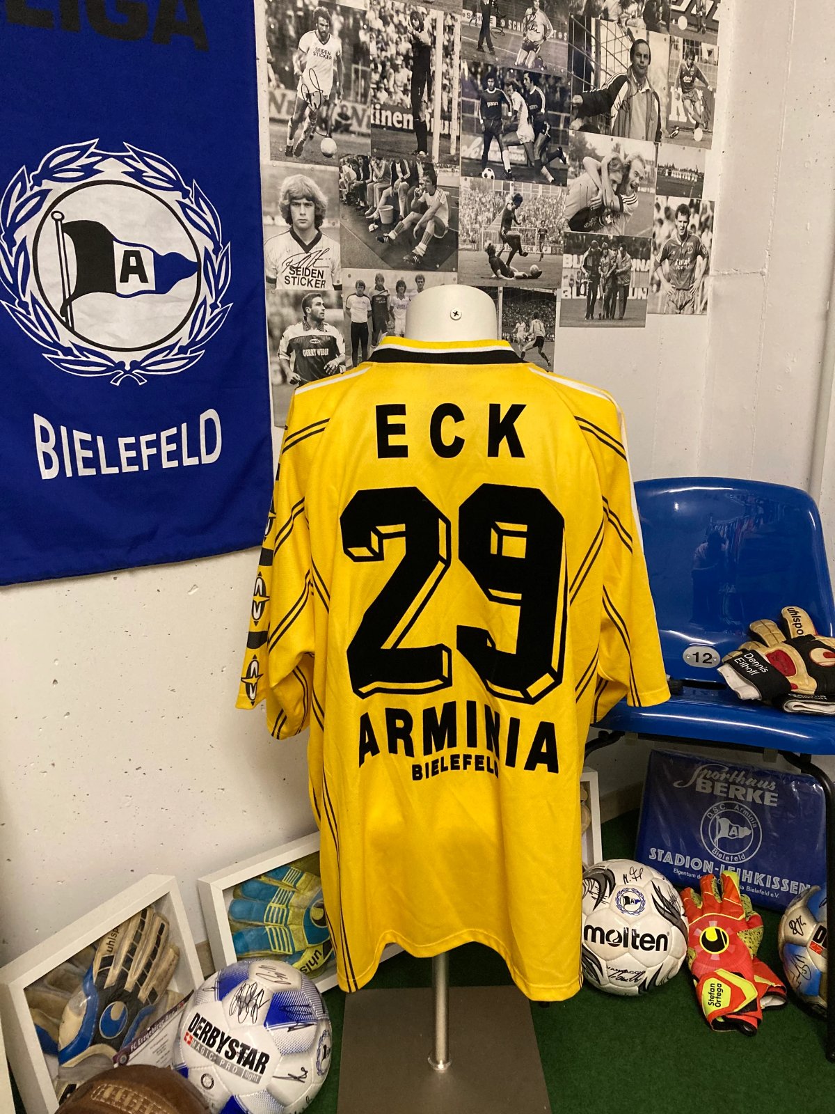 Arminia Bielefeld 1998-99 Away 2 Kit