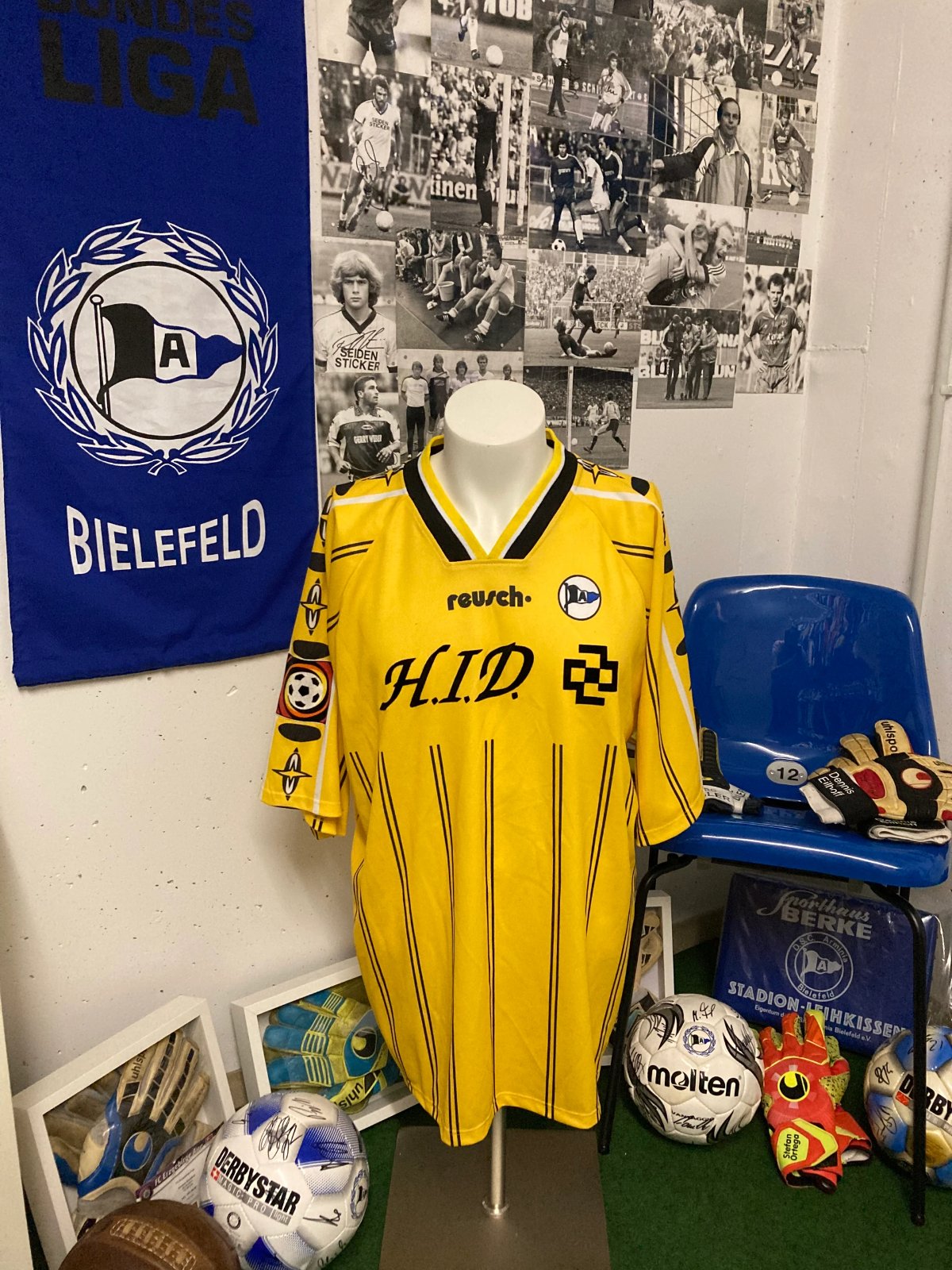 Arminia Bielefeld 1998-99 Away 2 Kit