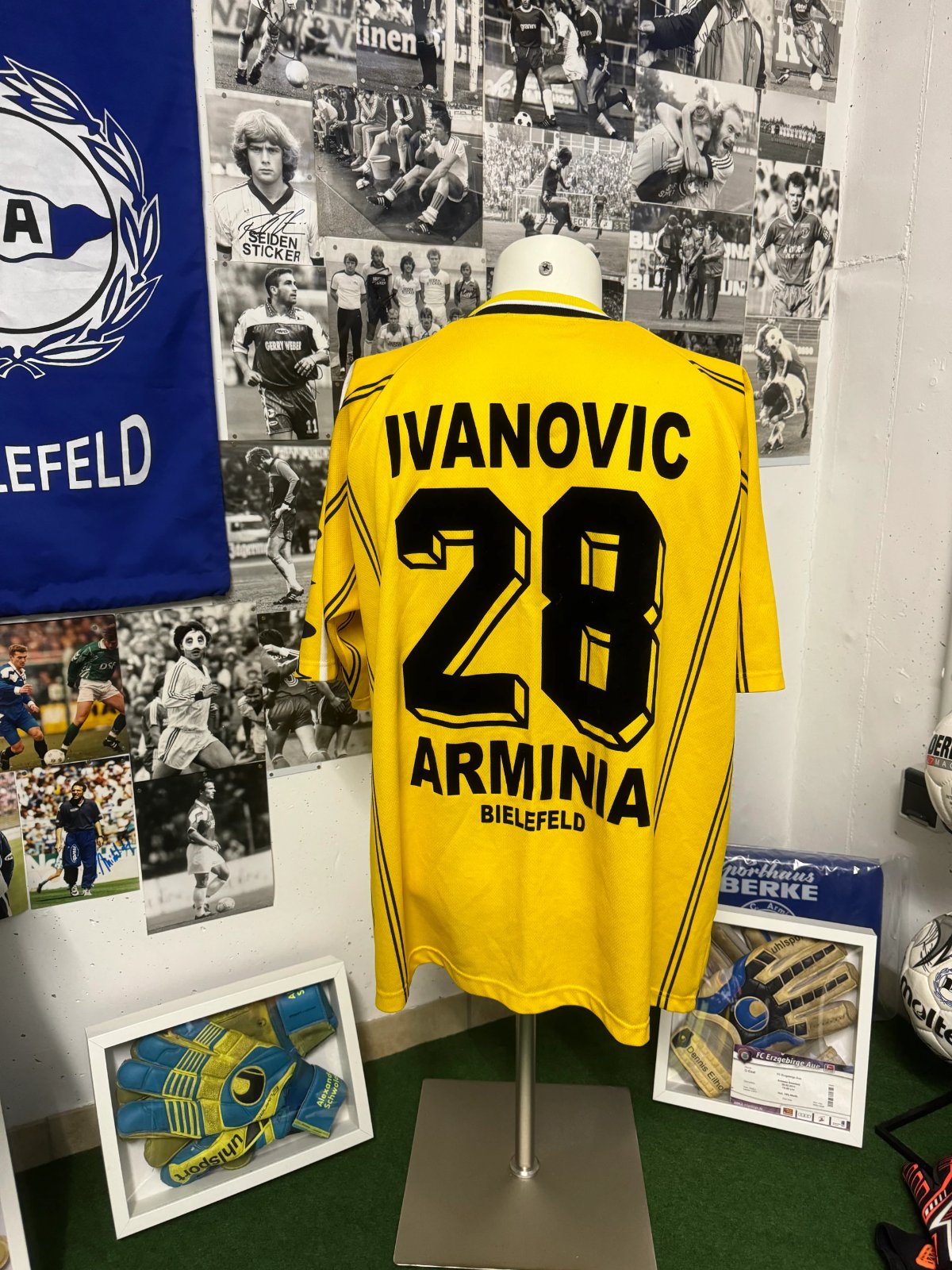 Arminia Bielefeld 1999-00 Away Kit