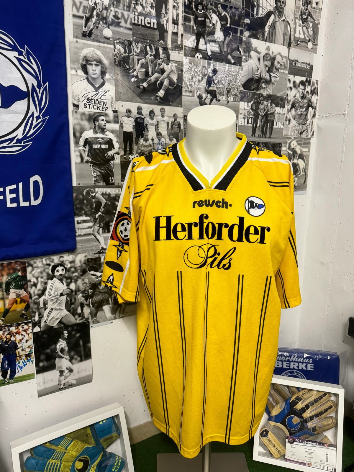 Arminia Bielefeld 1999-00 Away Kit