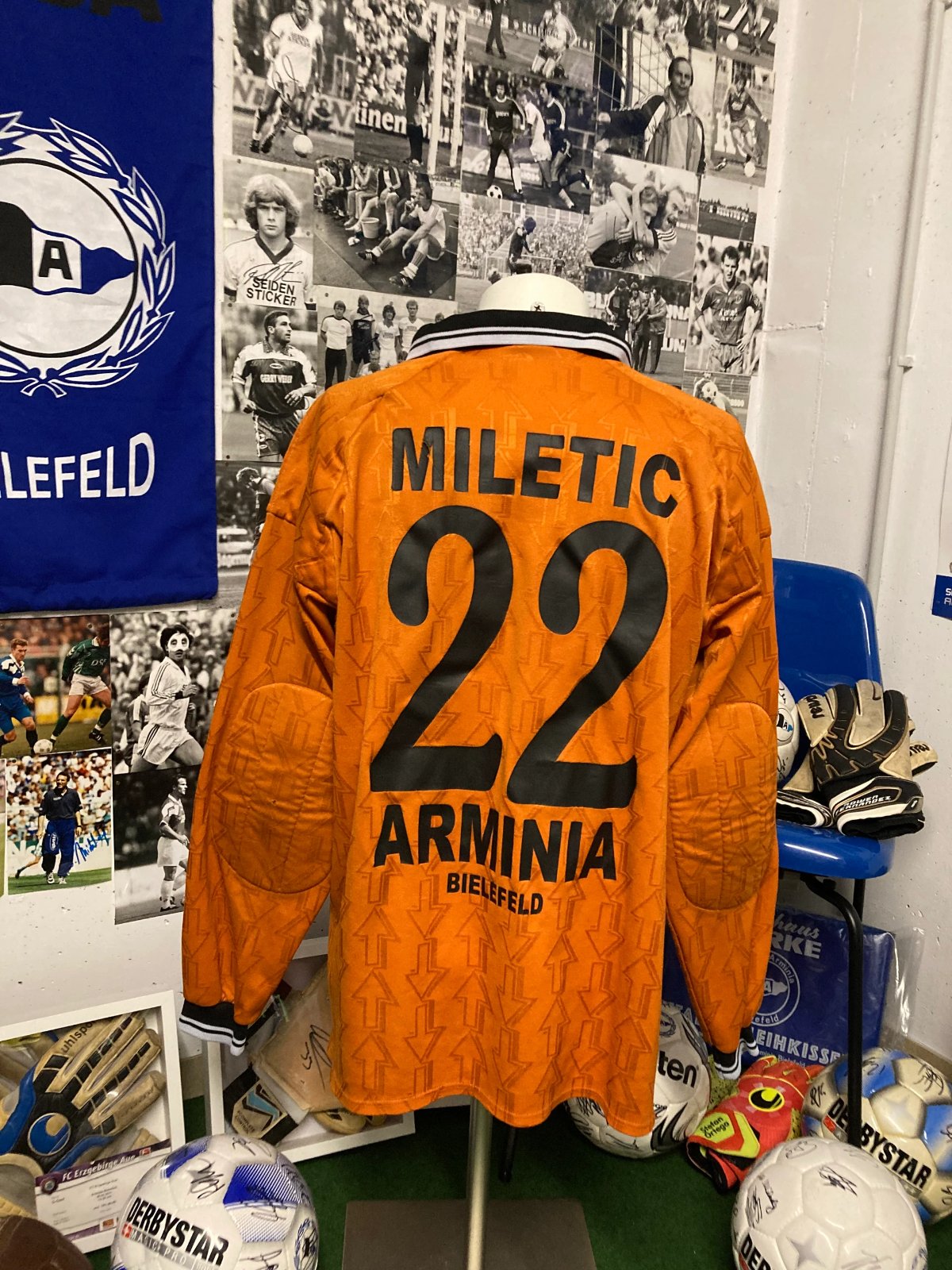 Arminia Bielefeld 1999-00 GK 3 Kit