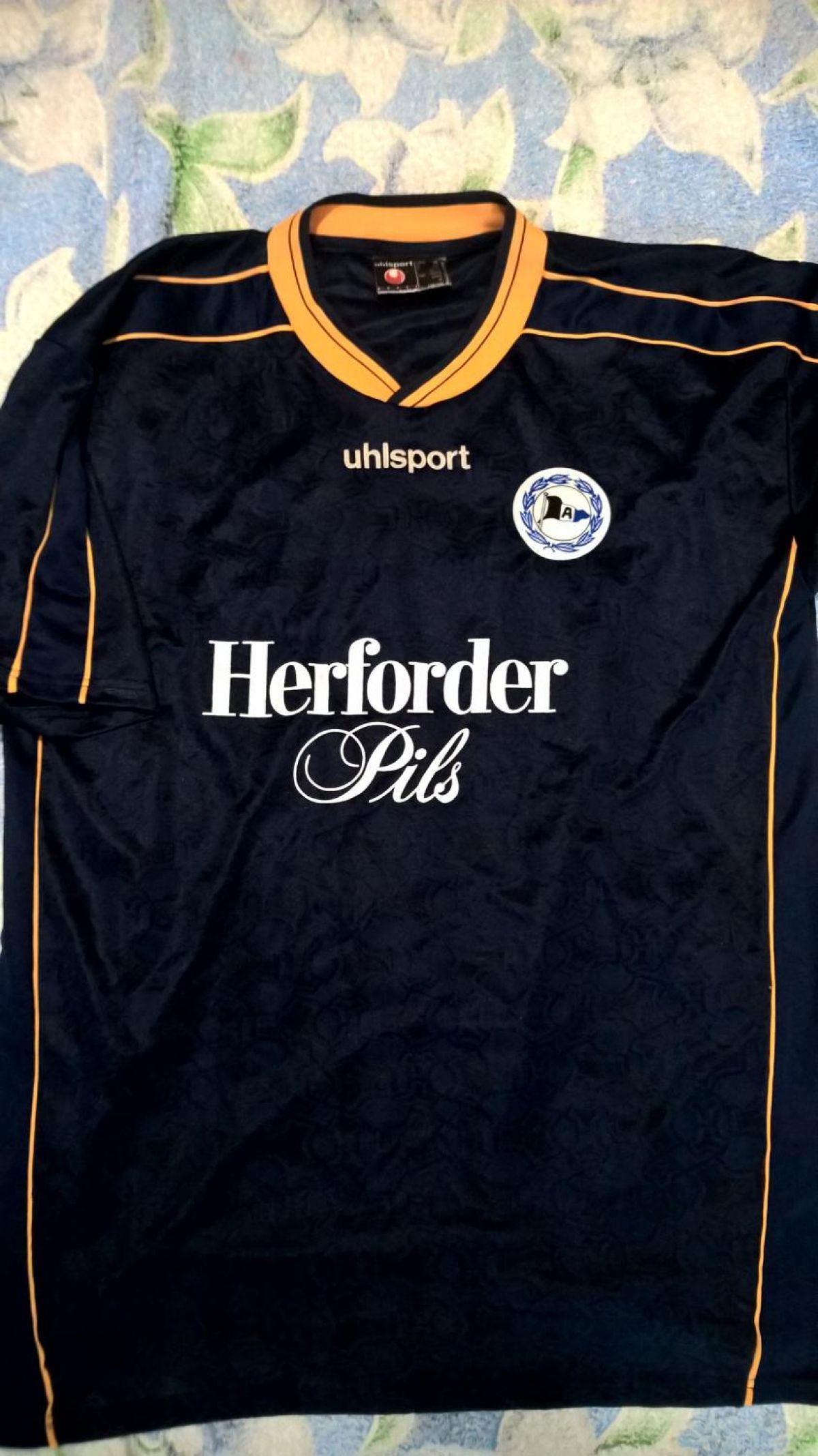 Arminia Bielefeld 2000-01 Away Kit
