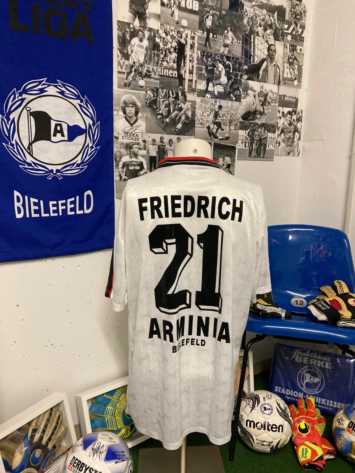 Arminia Bielefeld 2000-01 Third Kit