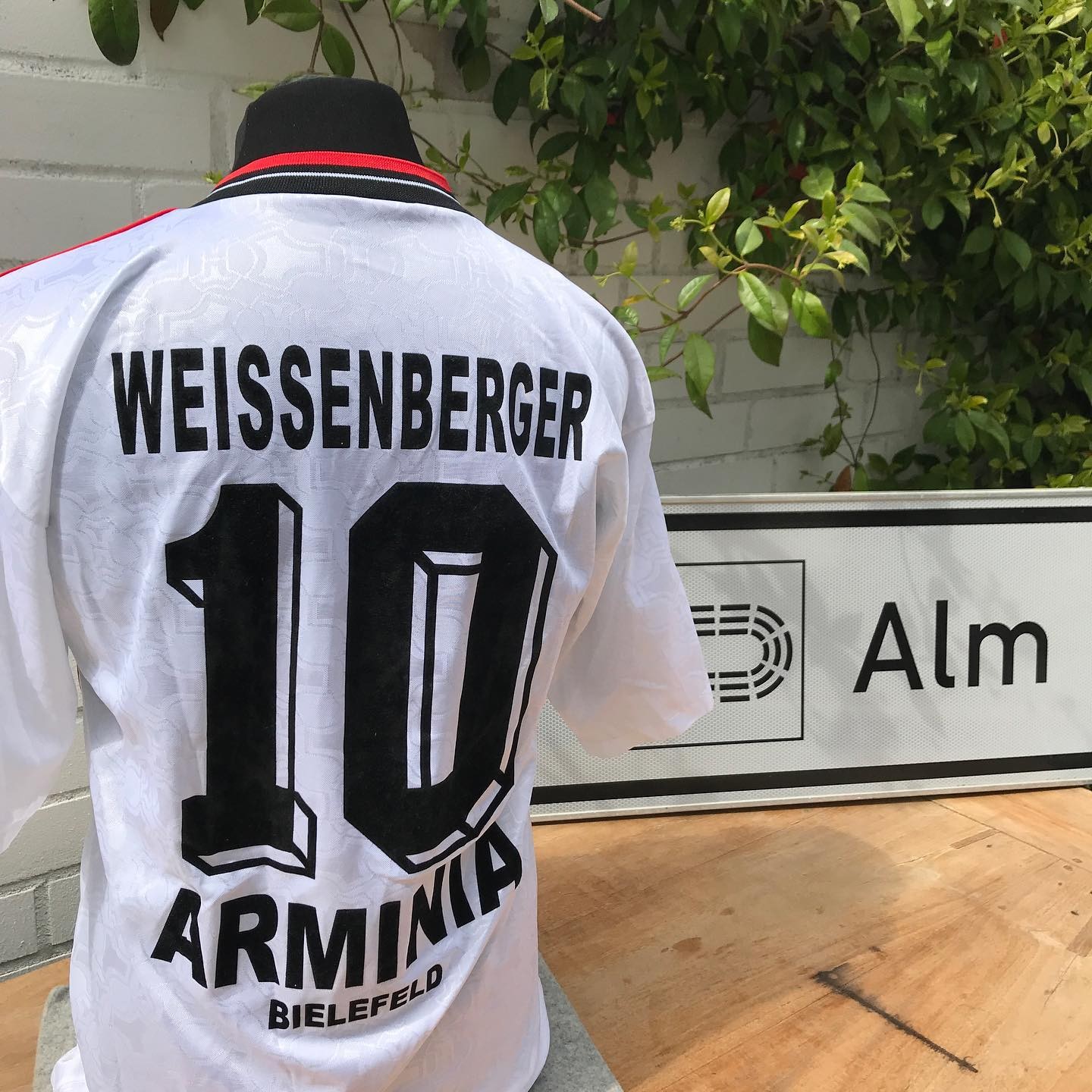 Arminia Bielefeld 2000-01 Third Kit