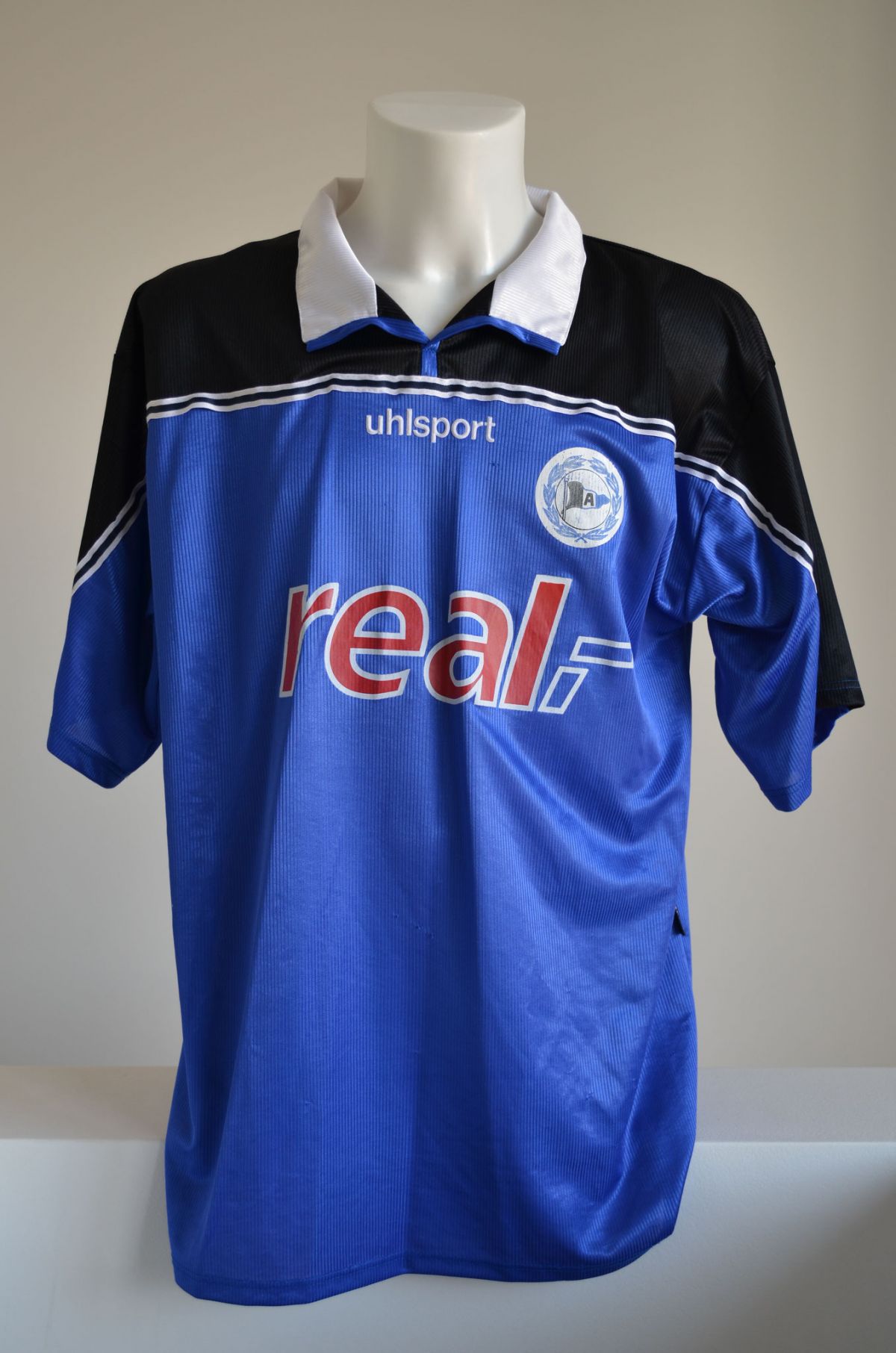 Arminia Bielefeld 2001-02 Home Kit