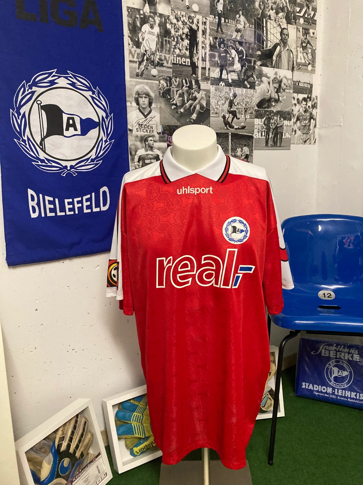 Arminia Bielefeld 2001-02 Third Kit