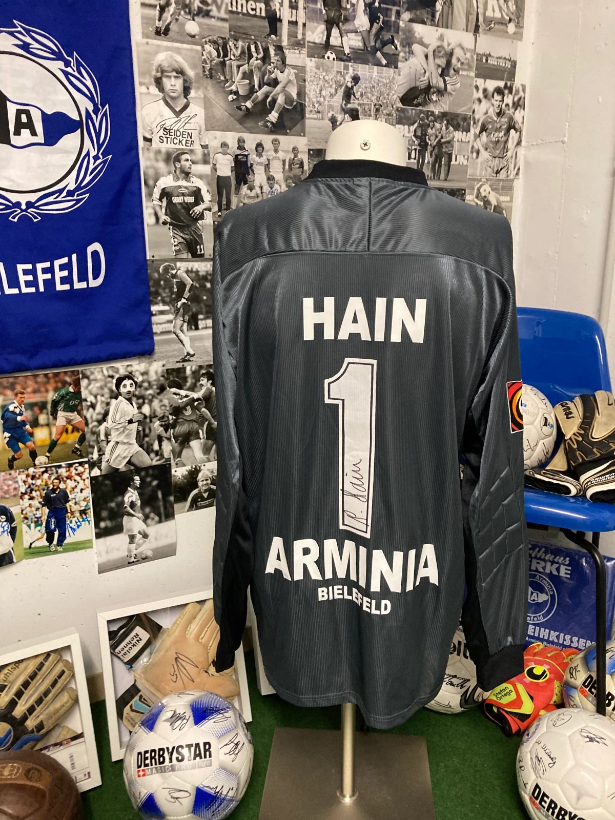 Arminia Bielefeld 2001-02 GK 4 Kit