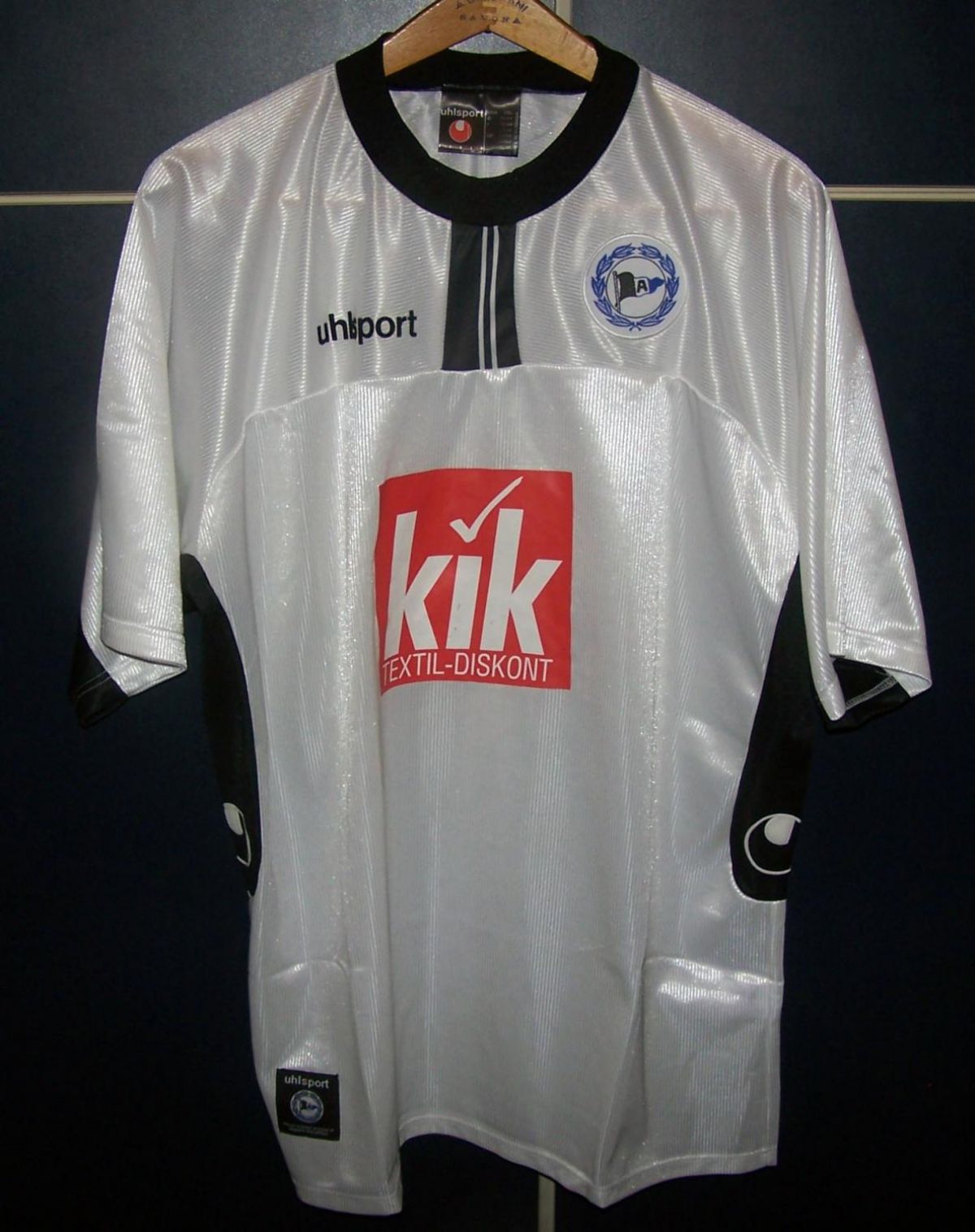Arminia Bielefeld 2002-03 Away Kit