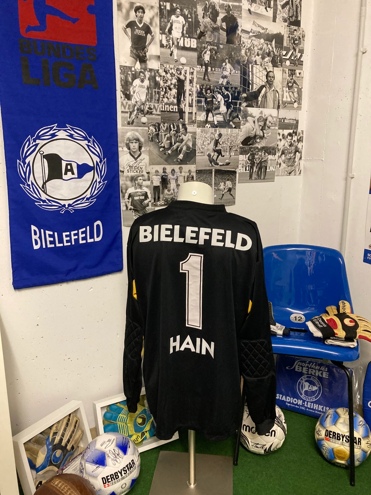 Arminia Bielefeld 2002-03 GK 2 Kit