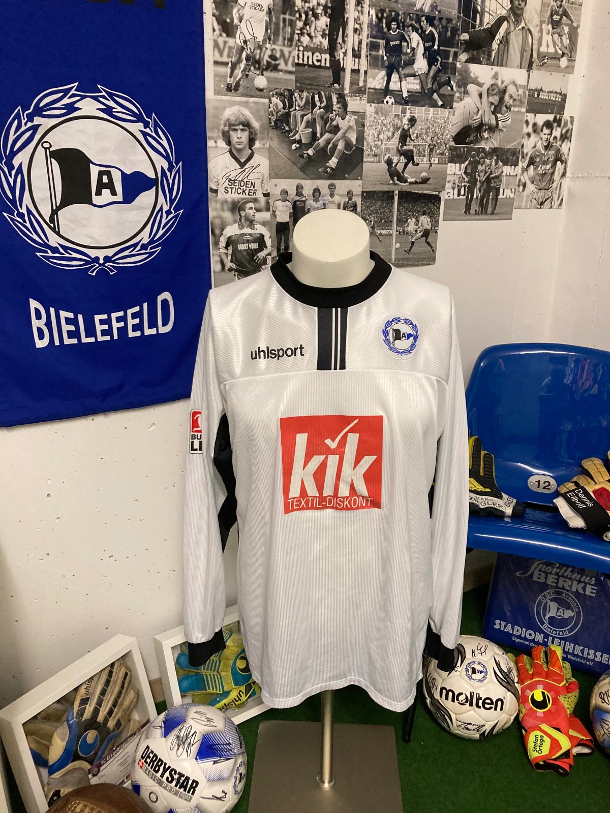 Arminia Bielefeld 2003-04 Away Kit
