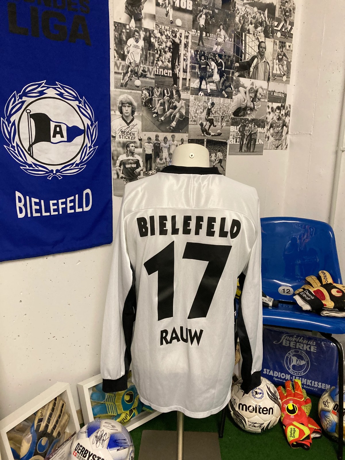 Arminia Bielefeld 2003-04 Away Kit