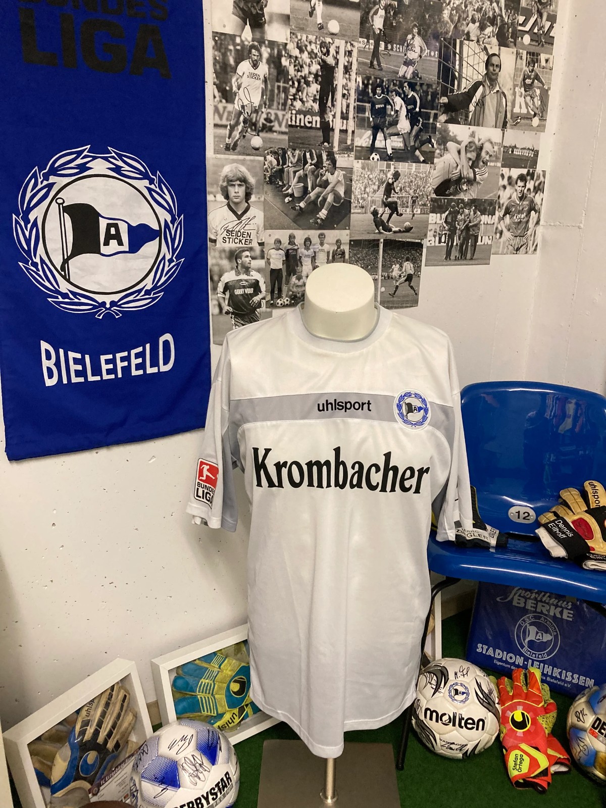 Arminia Bielefeld 2004-05 Away Kit