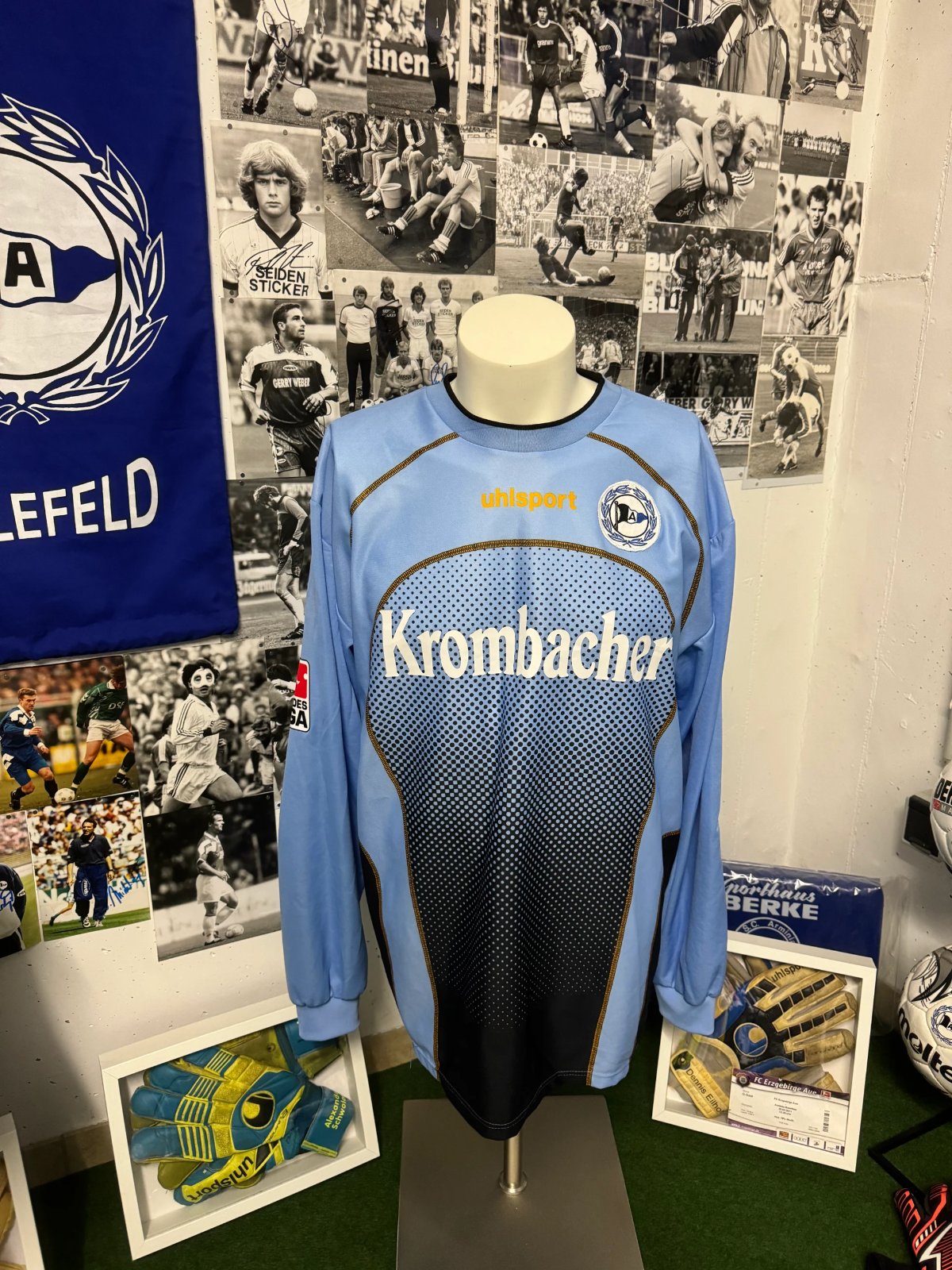 Arminia Bielefeld 2004-05 GK 2 Kit