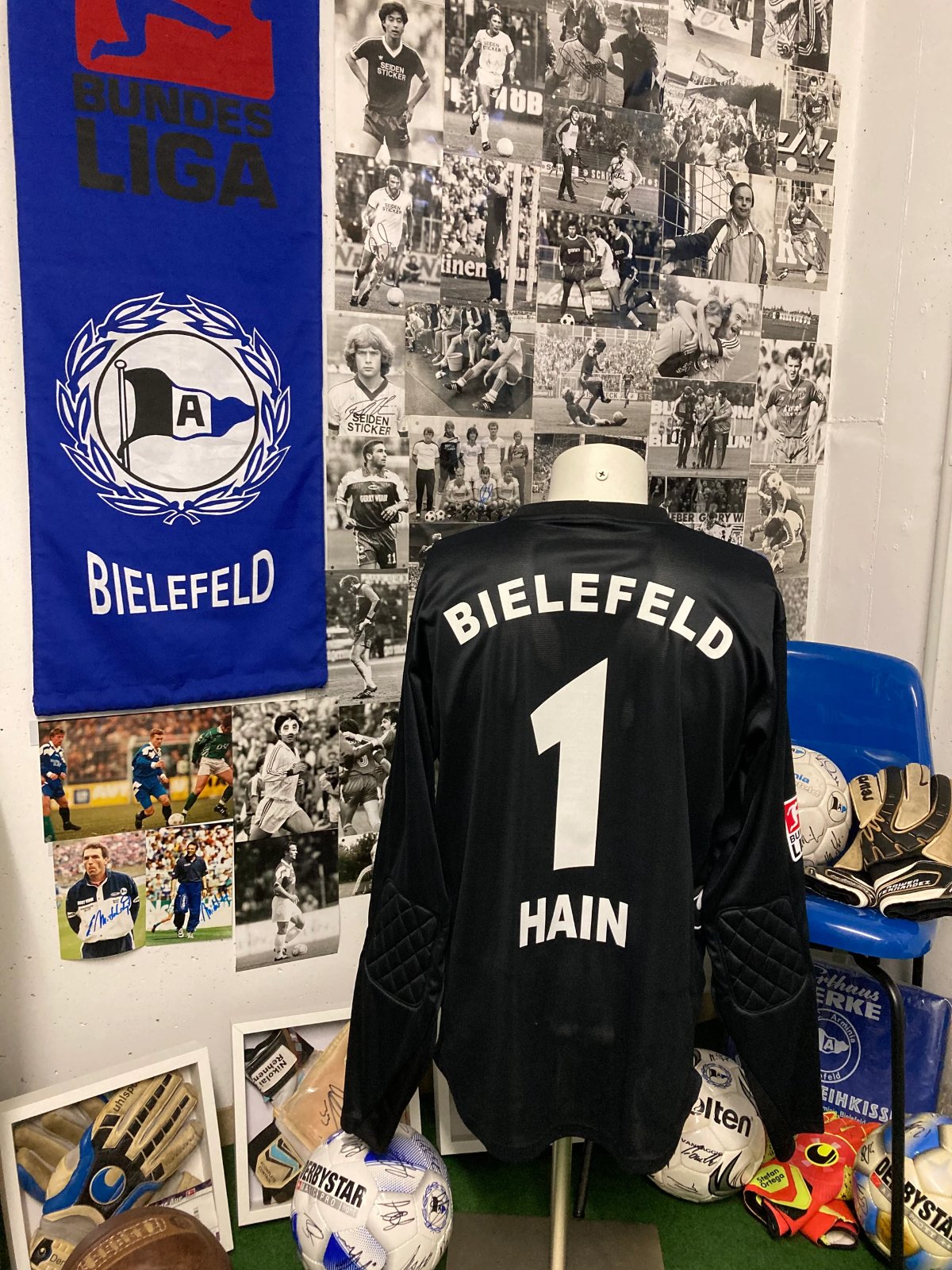 Arminia Bielefeld 2004-05 GK 3 Kit