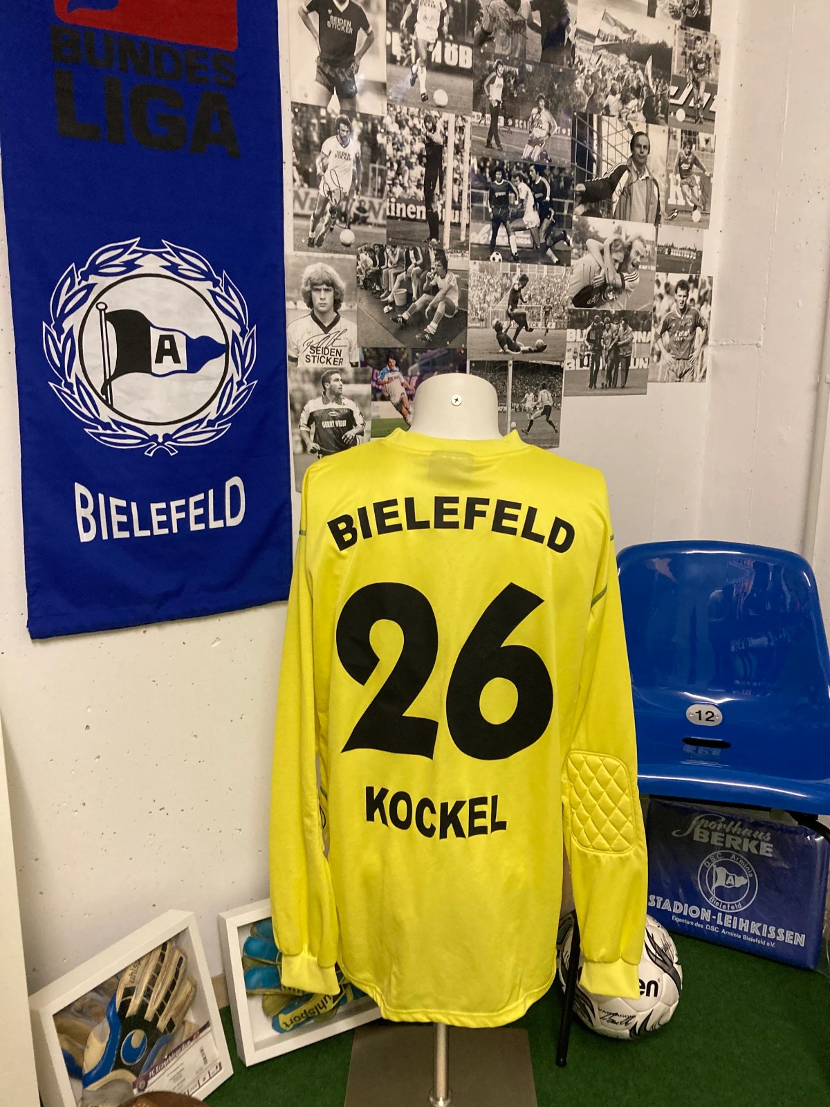 Arminia Bielefeld 2004-05 GK 4 Kit