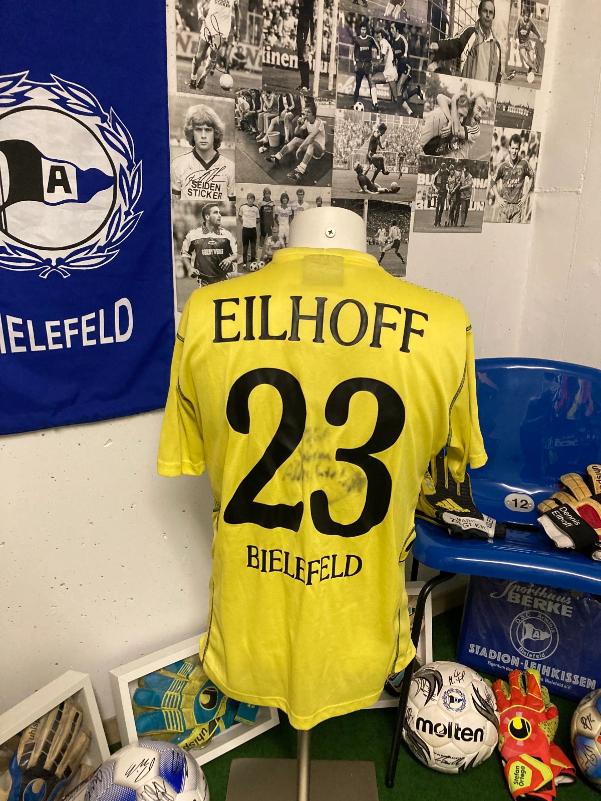 Arminia Bielefeld 2004-05 GK 6 Kit