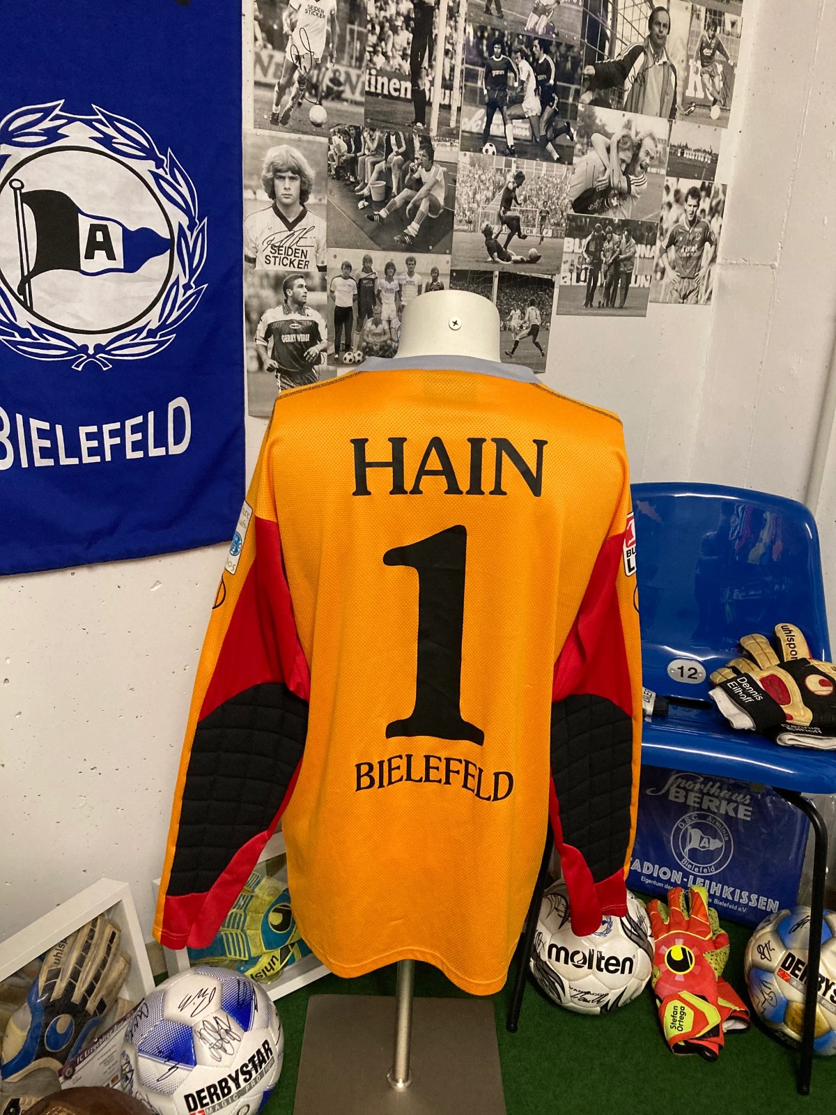 Arminia Bielefeld 2004-05 GK 7 Kit