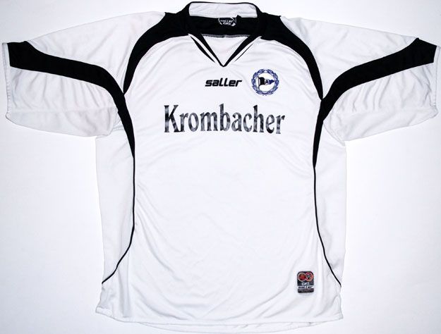 Arminia Bielefeld 2005-06 Away Kit